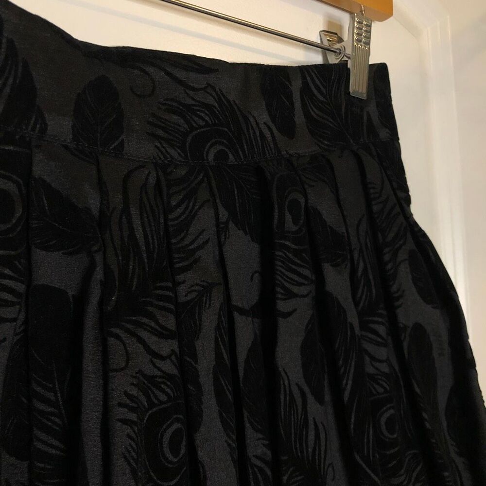 Voodoo Vixen Black Flocked Peacock Feather Swing Midi Skirt Small Rockabilly Got - Picture 4 of 10